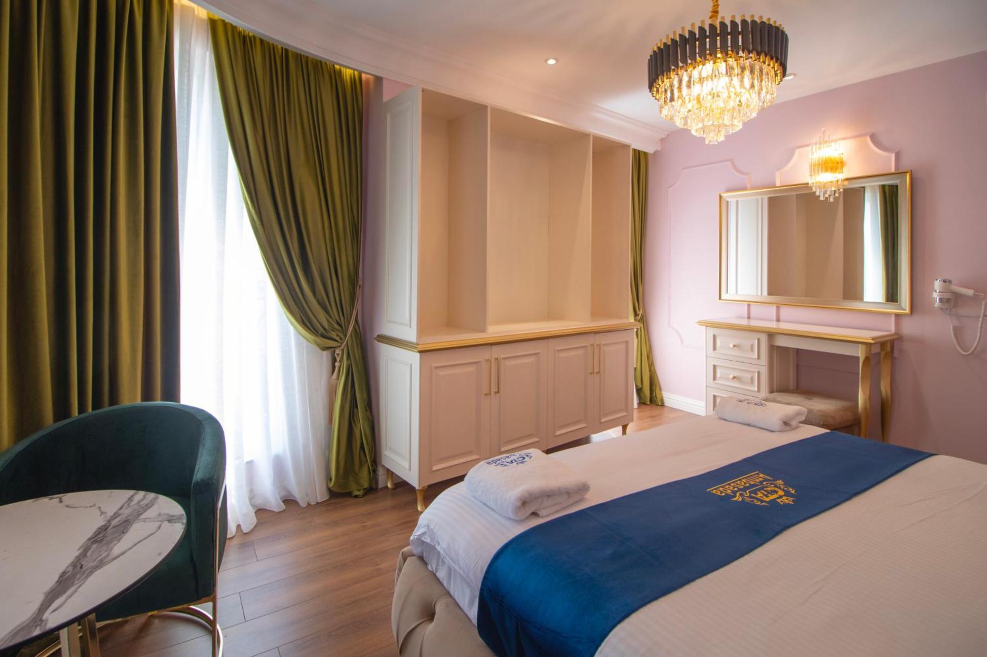 Hotel Ambasada Qta Patza-Kuqani 外观 照片